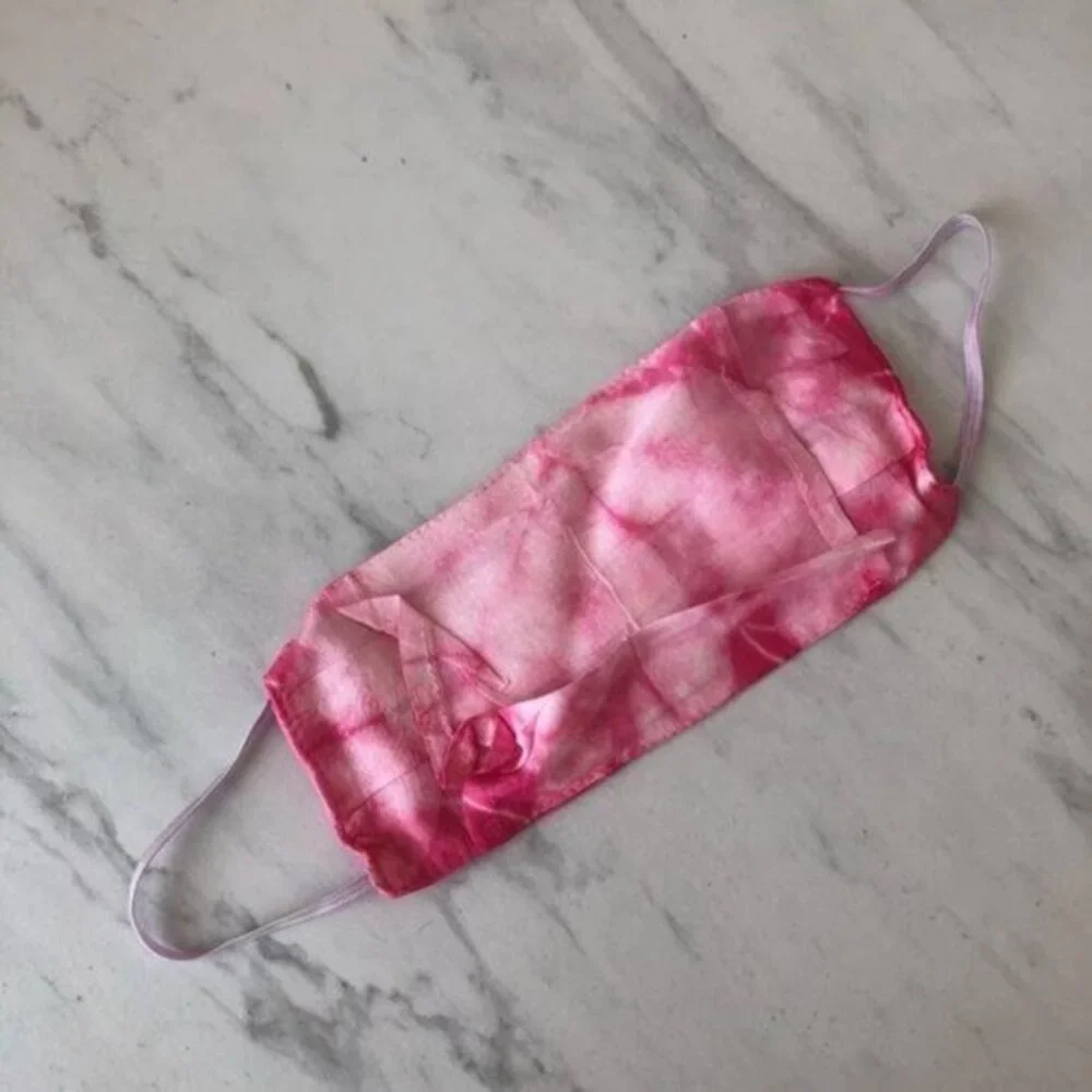 Posh Love Tie Dye Face Mask Pink White NWT - Picture 3 of 3